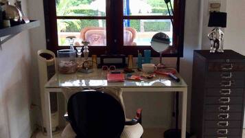 Room, 1 Bedroom, Smoking, Private Pool | Interior
