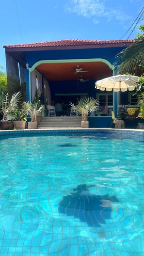 ห้องพัก, 1 ห้องนอน, สูบบุหรี่ได้, สระว่ายน้ำส่วนตัว | สระว่ายน้ำ | สระว่ายน้ำกลางแจ้ง