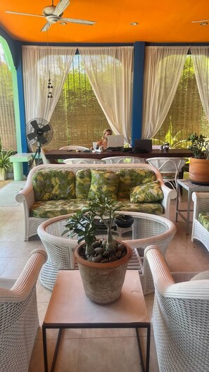 Room, 1 Bedroom, Smoking, Private Pool | Interior