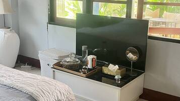 Room, 1 Bedroom, Smoking, Private Pool | 1 bedroom