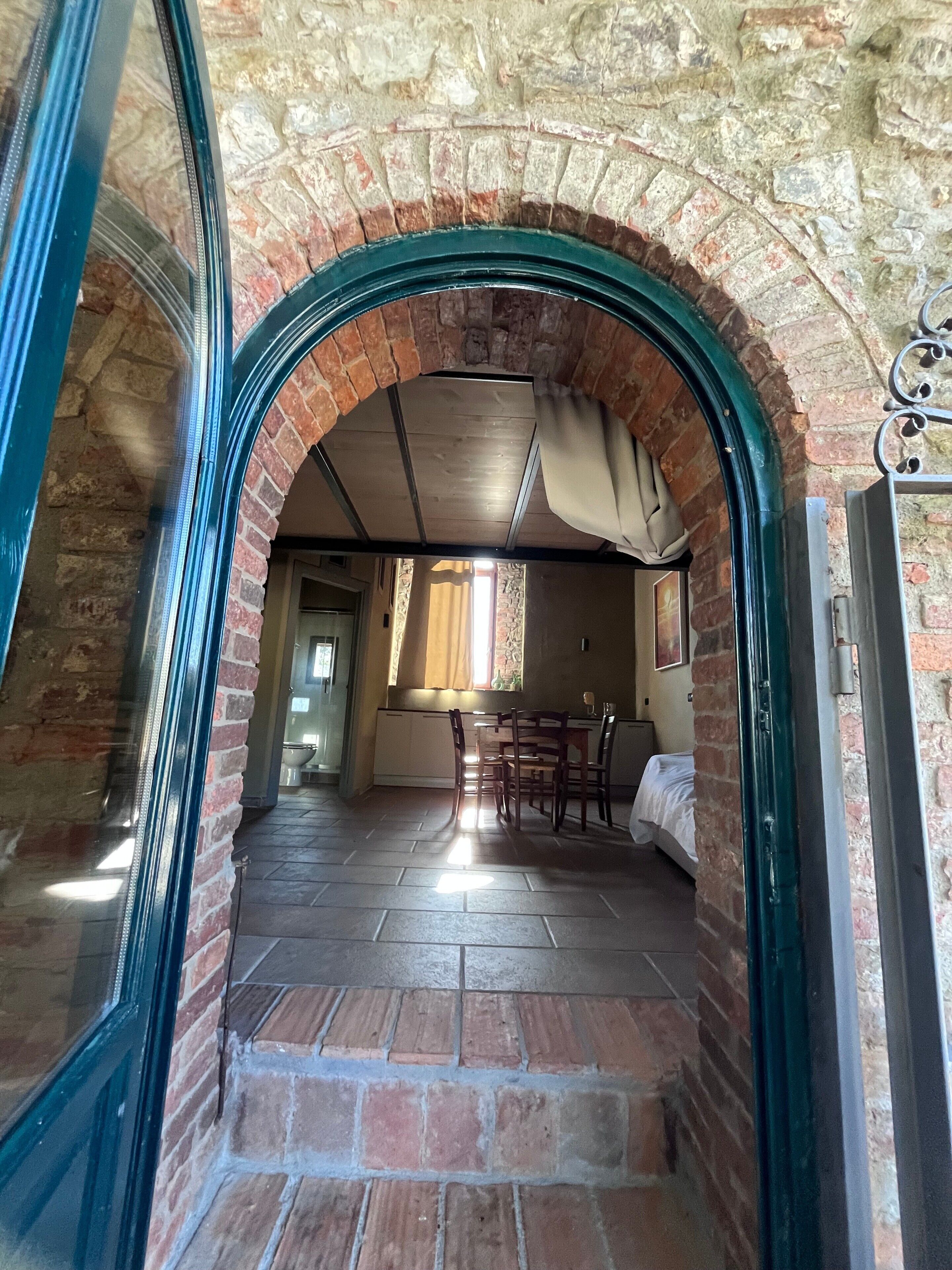 1 bedroom, bed sheets