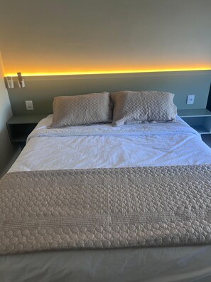 Comfort Double Room, Mobility Accessible, Mountain View | Desk, free WiFi - POUSADA VISTA DO VOO (Brumadinho)