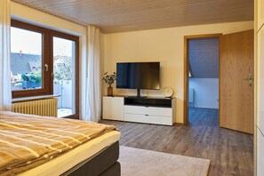 3 Schlafzimmer, Bügeleisen/Bügelbrett, WLAN, Bettwäsche
