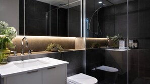 تجهيزات دش، مجففات شعر، مناشف