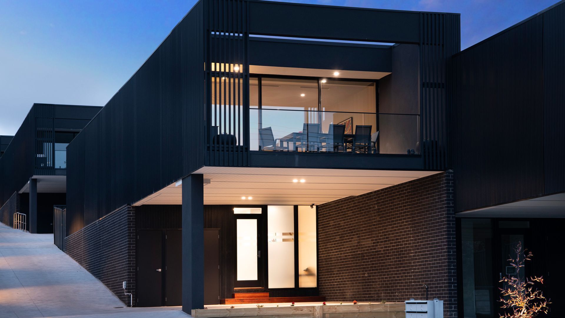 المنشأة من الخارج