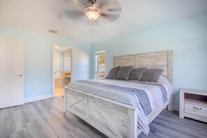 4 bedrooms, iron/ironing board, WiFi, bed sheets - ref 16. Stunning pool villa Lake Berkley Resort (Osceola County)