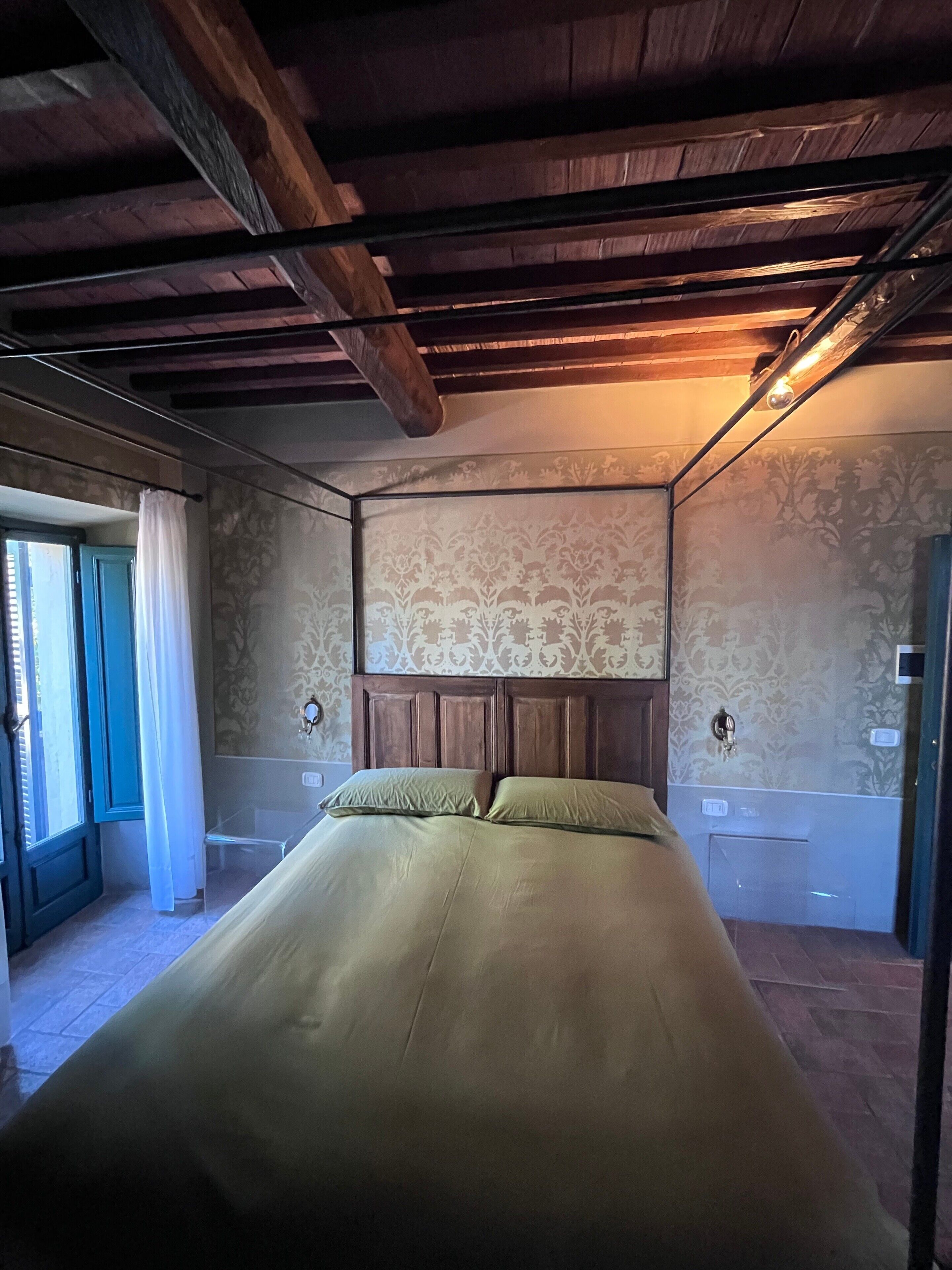 1 habitación y ropa de cama 