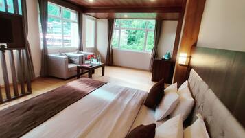 Premium Suite, Balcony, Mountain View