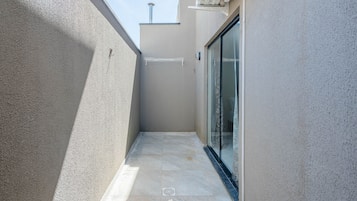 Basic Apartment | Exterior detail