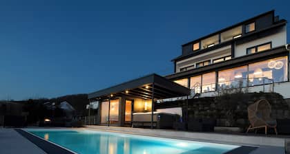 Neueröffnung - Luxus Villa Orange Tree für bis zu 22 Personen