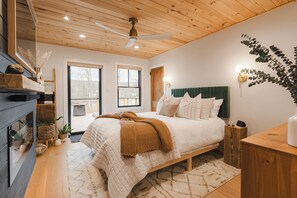 2 Schlafzimmer, Schreibtisch, Bügeleisen/Bügelbrett, Reisekinderbett