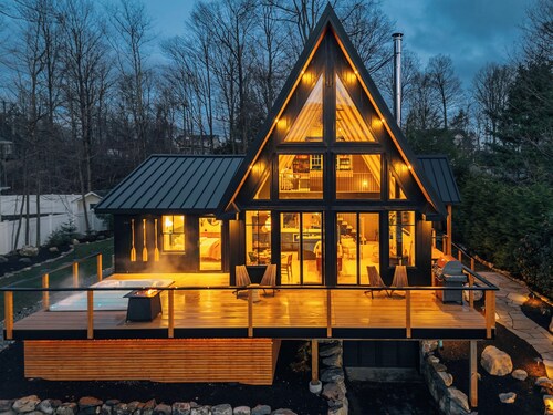 A-Frame private lake Hot Tub + Lakefront Views NJ