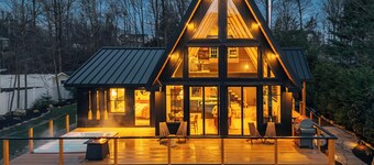 A-Frame private lake Hot Tub + Lakefront Views NJ