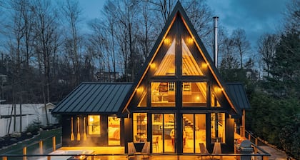 A-Frame private lake Hot Tub + Lakefront Views NJ