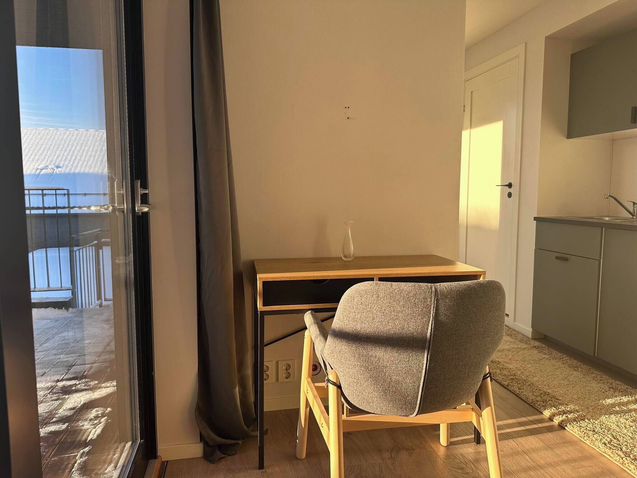 Leilighet, 1 soverom, balkong, hageutsikt | Balkong