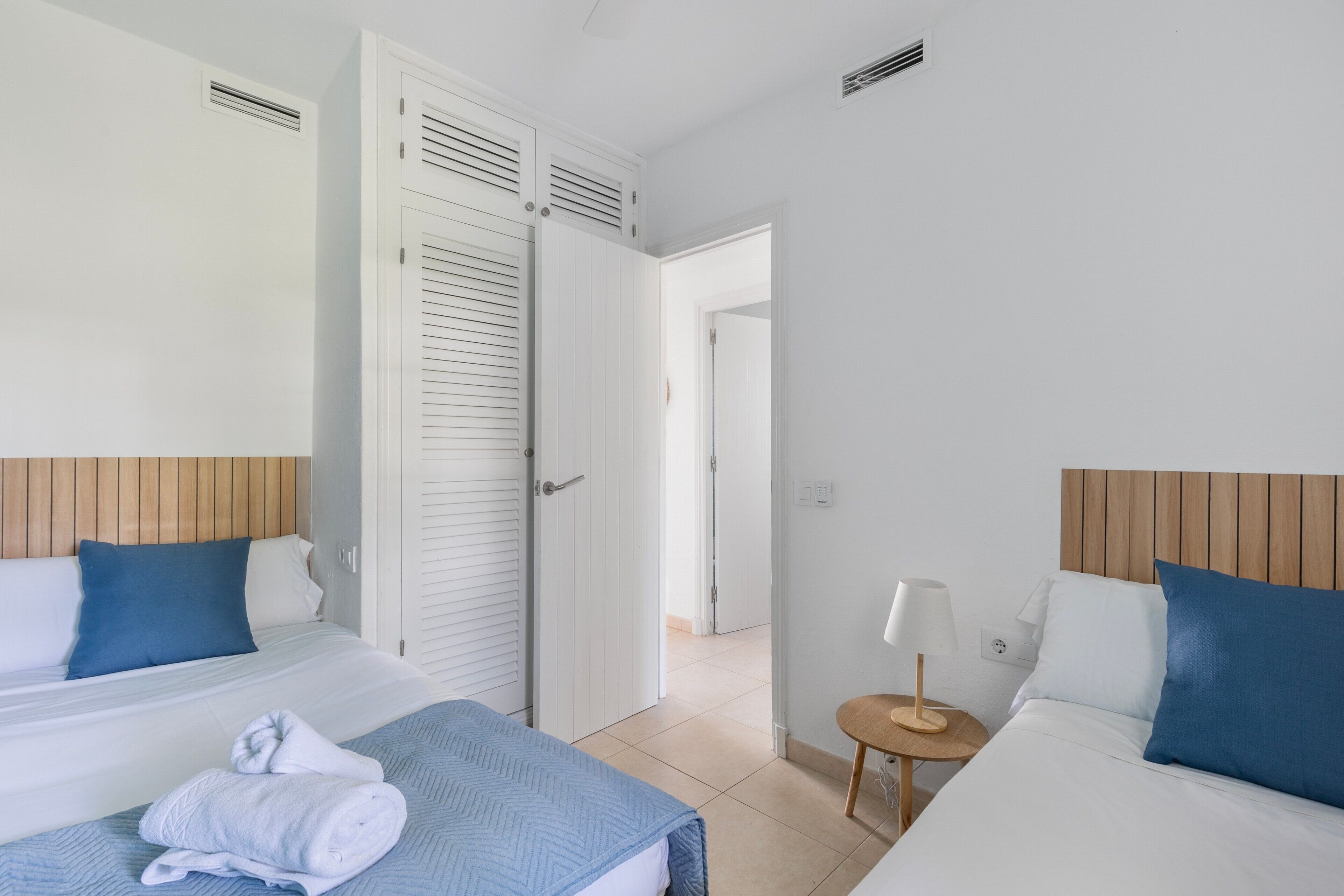 2 slaapkamers, een strijkplank/strijkijzer, wifi, beddengoed