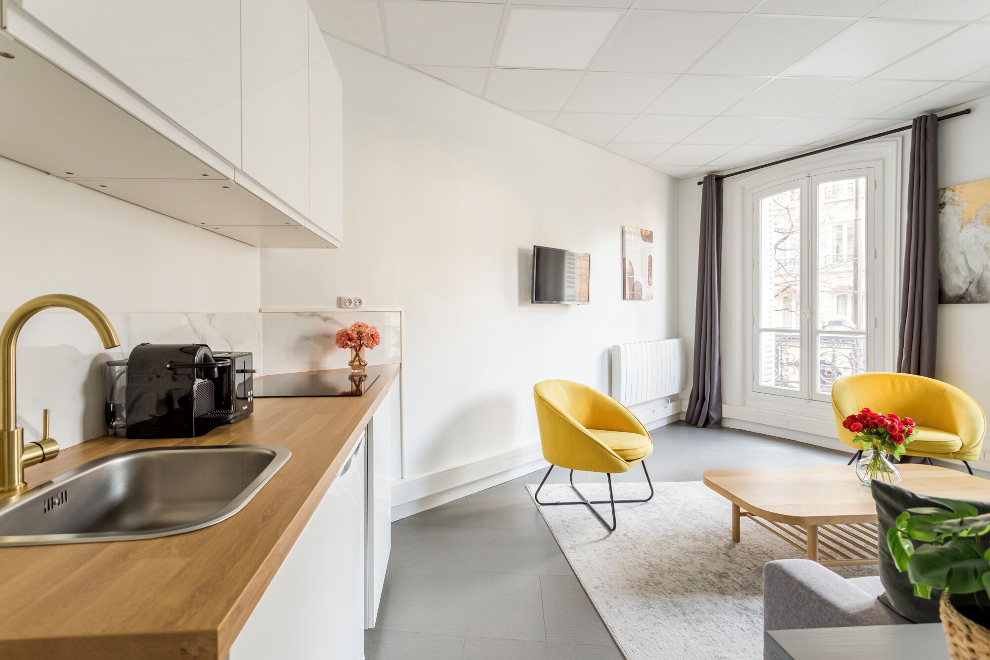 Apartment | Private kitchen | Fridge, microwave, stovetop, electric kettle