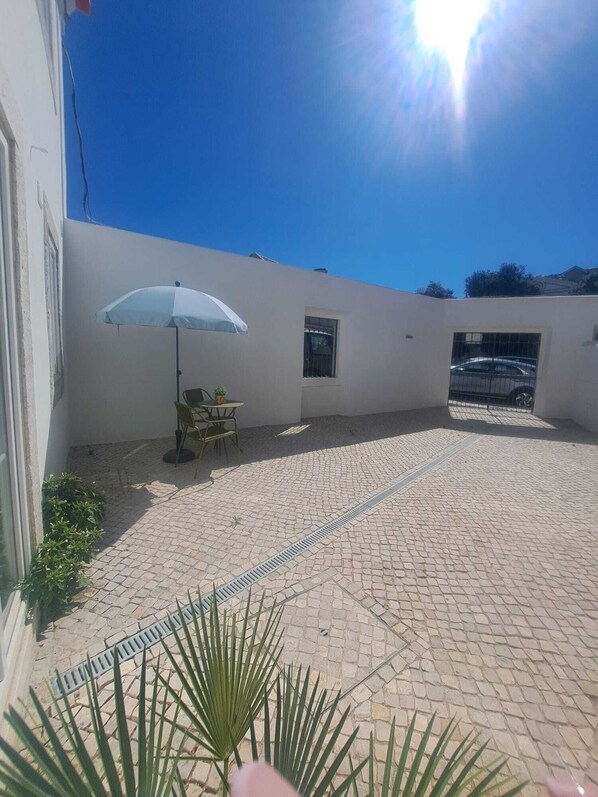 Terrace/patio - Logradouro House (Alcochete)