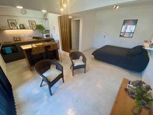Room-beautiful Centric Loft in Mardel