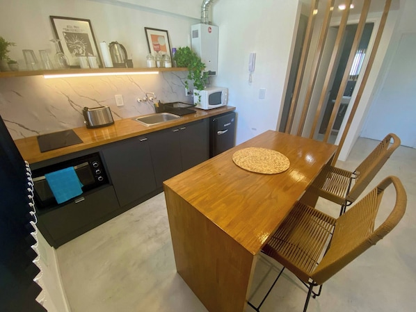 Room, 1 Bedroom, Balcony | Interior