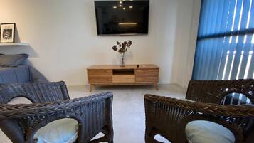 Room, 1 Bedroom, Balcony | Living room