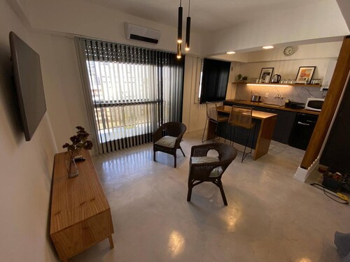 Room-beautiful Centric Loft in Mardel