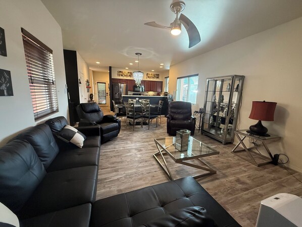 Smart TV, fireplace, offices