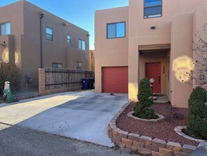 Property grounds - This house is a 3 bedroom(s), 2.5 bathrooms, located in Santa Fe, NM. (Santa Fe)