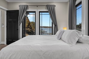 4 habitaciones, tabla de planchar con plancha y cuna de viaje 