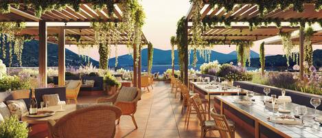 2 restaurants, breakfast, lunch, dinner served; Mediterranean cuisine