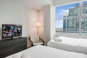 公寓式客房, 阳台, 城市景观 | 熨斗/熨衣板、免费 WiFi