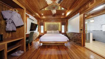 Deluxe Villa | Premium bedding, free minibar items, in-room safe, desk