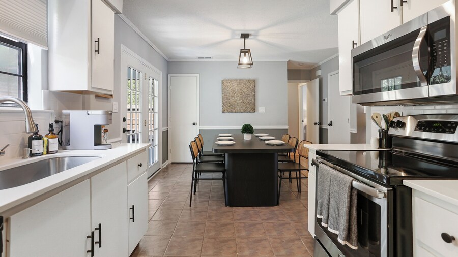 Adorable Bungalow Near Tybee Beach