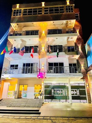 숙박 시설 정면