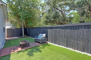 Bungalow, Patio, Courtyard View | Terrace/patio - 3403 Bannon (Savannah)