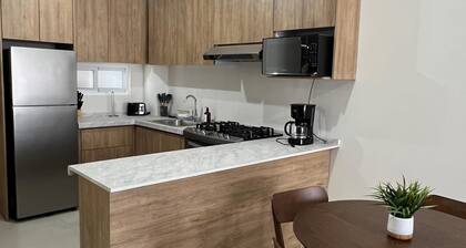 Depa con Cocina Sala Comedor y Alberca