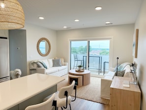 Living area - Charming 2-bedroom luxury condo in Slabtown with views of West Bay (Traverse City)