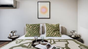 Iron/ironing board, free WiFi