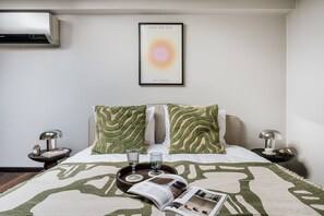 Iron/ironing board, free WiFi