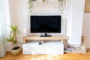 Interior - [Apartamento Marconi con terraza] A 30 minutos del Coliseo (Roma)