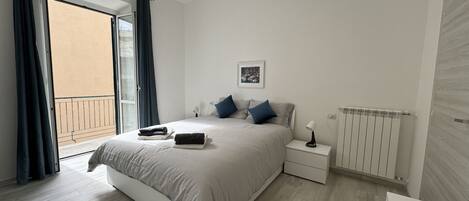 2 soverom og strykejern/-brett