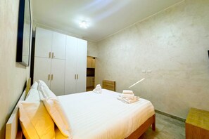1 bedroom, desk, free WiFi