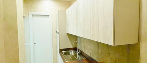 Fridge, microwave, dishwasher, electric kettle