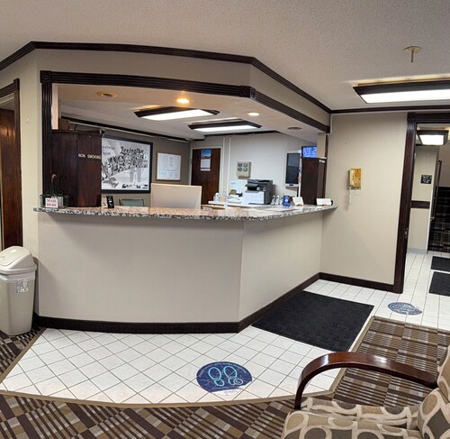 Right off the Interstate, American style Restaurant/Bar Next door &amp; Great Rates!