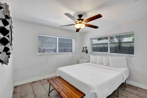 1 chambre, fer et planche à repasser, accès Internet, draps fournis