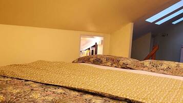 1 habitación, escritorio, tabla de planchar con plancha y wifi gratis