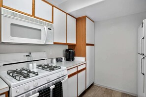 Condo, 1 cama King size, patio, vista a la montaña (Bell Rock Casita) | Cocina privada