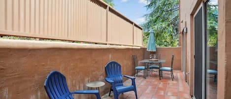 Condo, 1 King Bed, Patio, Mountain View (Bell Rock Casita) | Outdoor dining