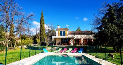 Quiet - Charming - Atypical - View Luberon - Parc Naturel du Luberon - GR97
