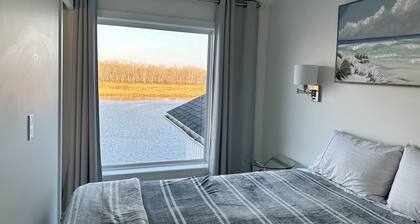 On The Rocks Gagetown"The Modern Fresh Experience" Waterfront 3 vacation rentals